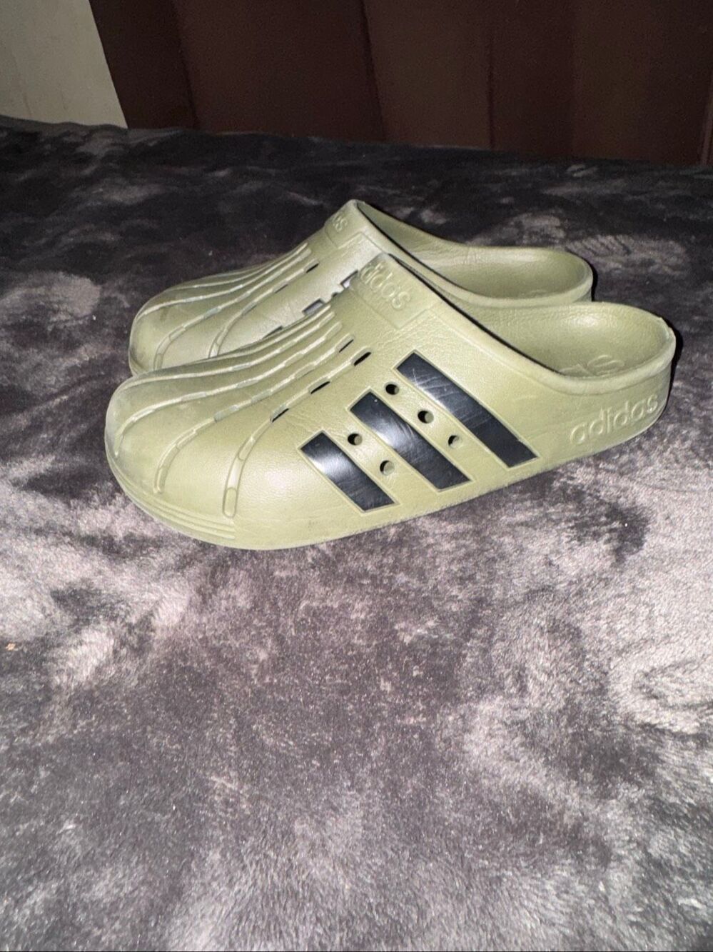 NWOT Adidas Adillette Clog size 5